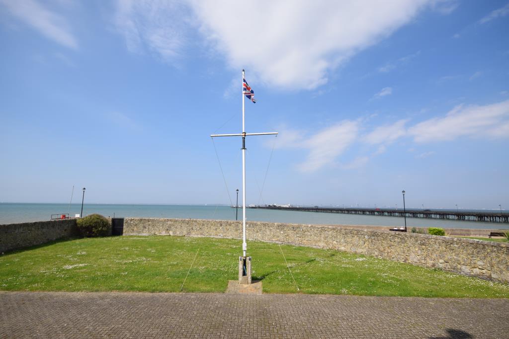 Lot: 40 - FREEHOLD FOUR STOREY WATERFRONT BUILDING WITH POTENTIAL - Library picture from the Ground Floor Terrace